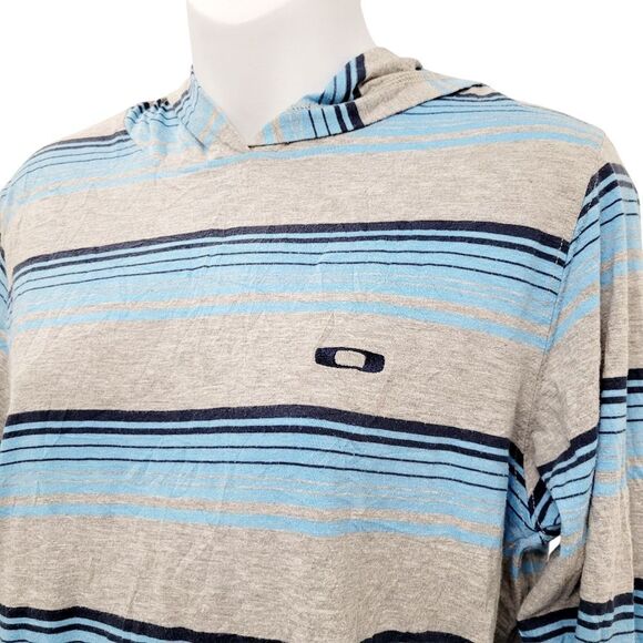 2/$20 Oakley Blue & Grey Hoodie Top Size: Small - Picture 4 of 11